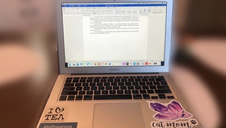 Picture of a laptop on a table